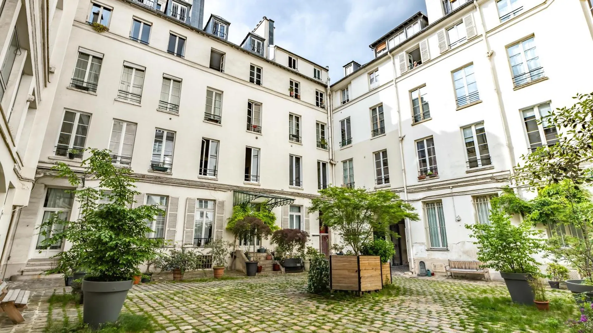 Most Charming Apartment Paris Center