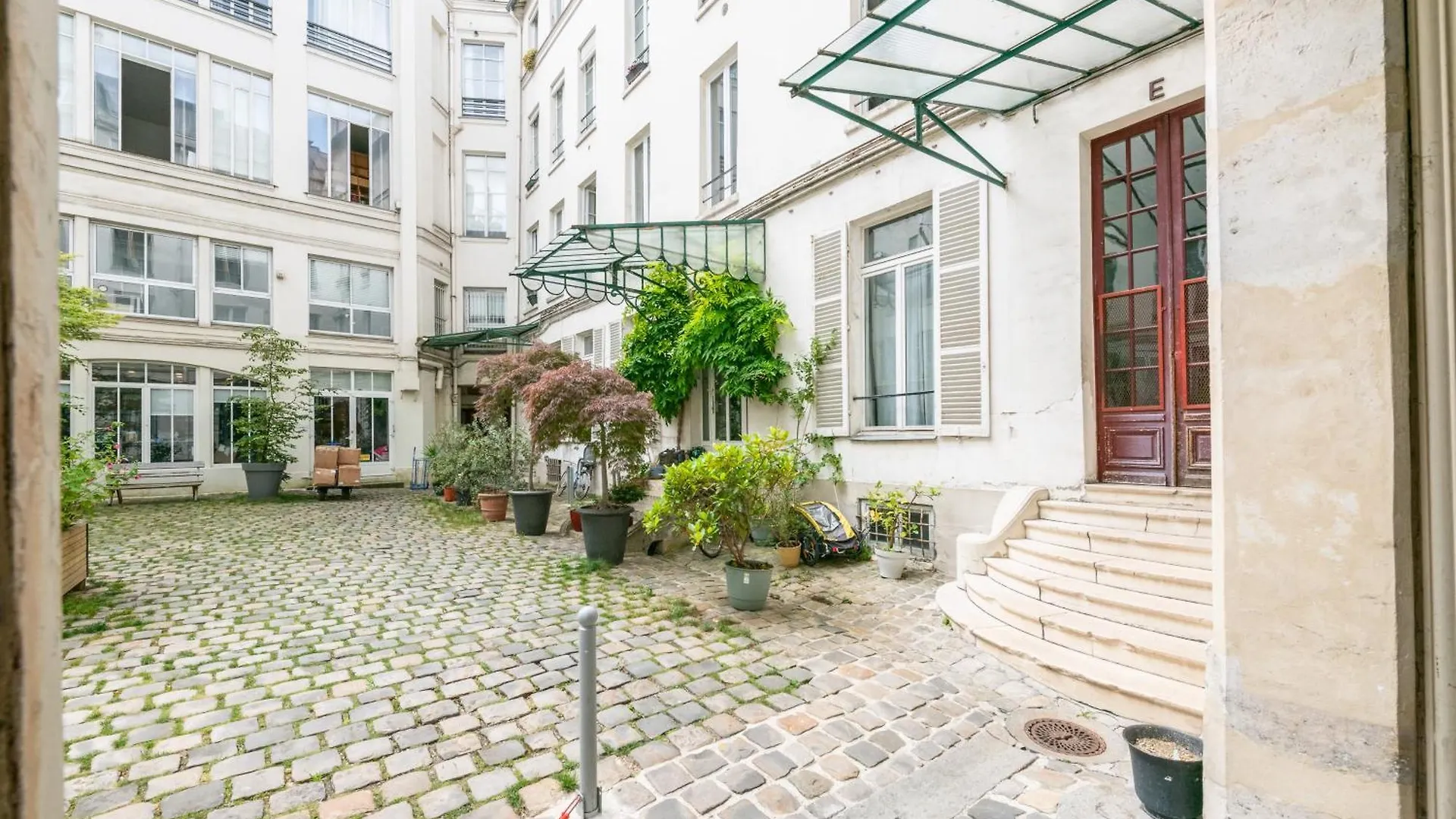 Most Charming Apartment Paris Center