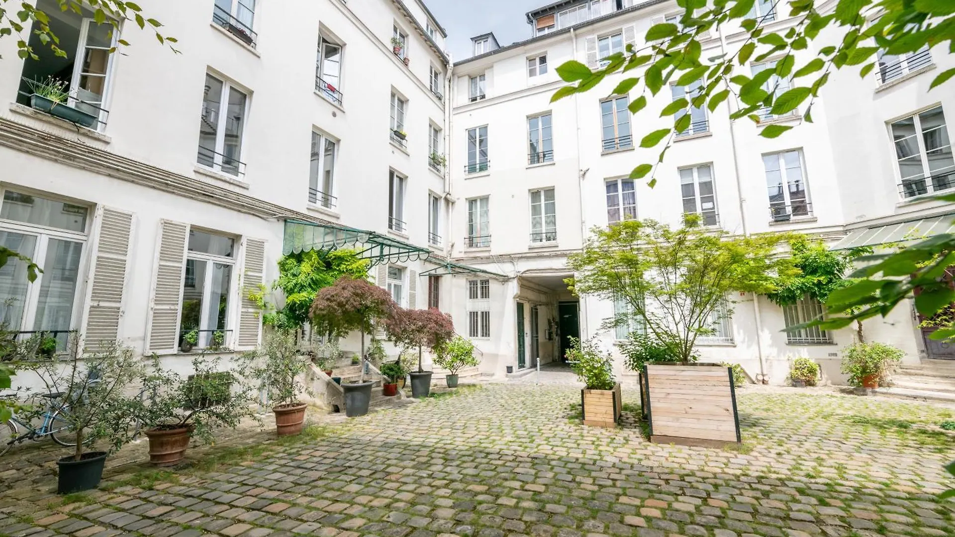 Most Charming Apartment Paris Center